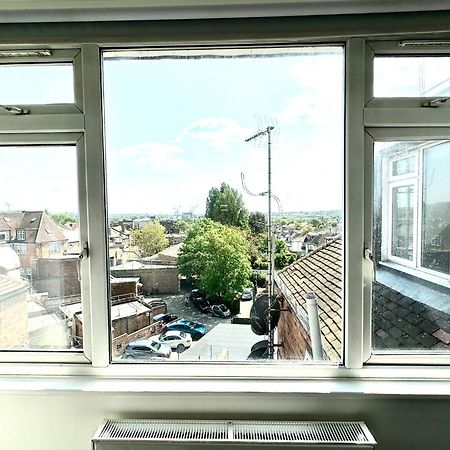 Stylish Modern, Private Apartment,15 Mins To Central London Hendon Exterior foto