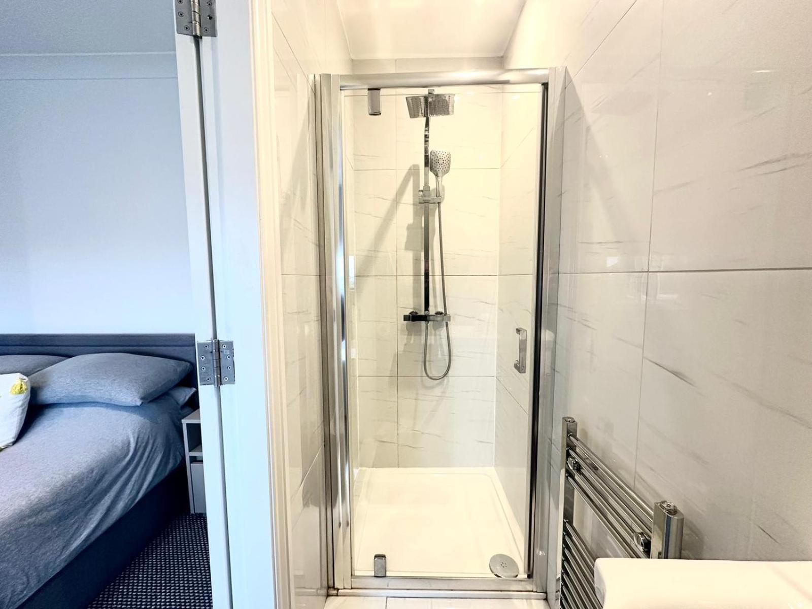 Stylish Modern, Private Apartment,15 Mins To Central London Hendon Exterior foto